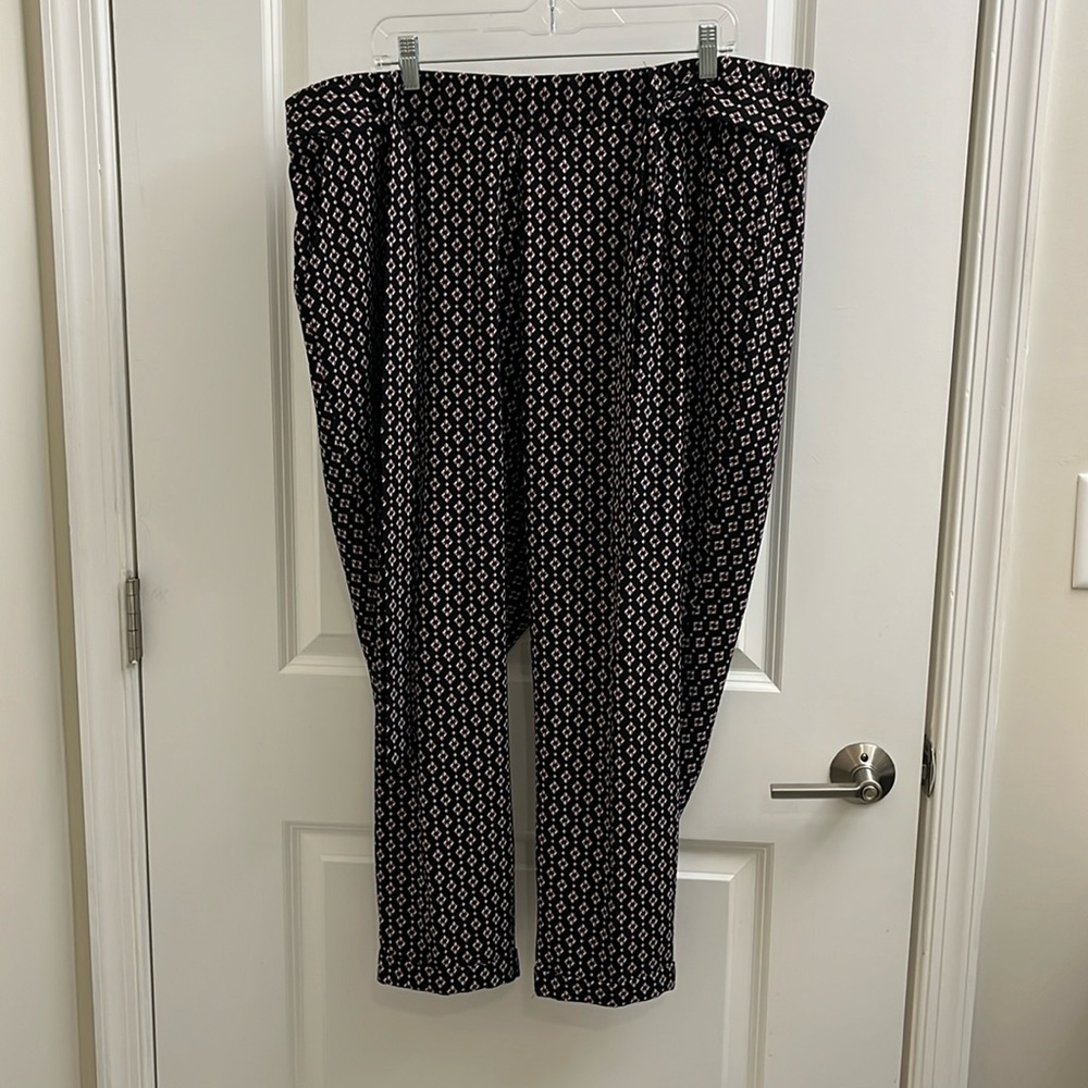 Torrid Black Geometric Cropped Pants with Tie